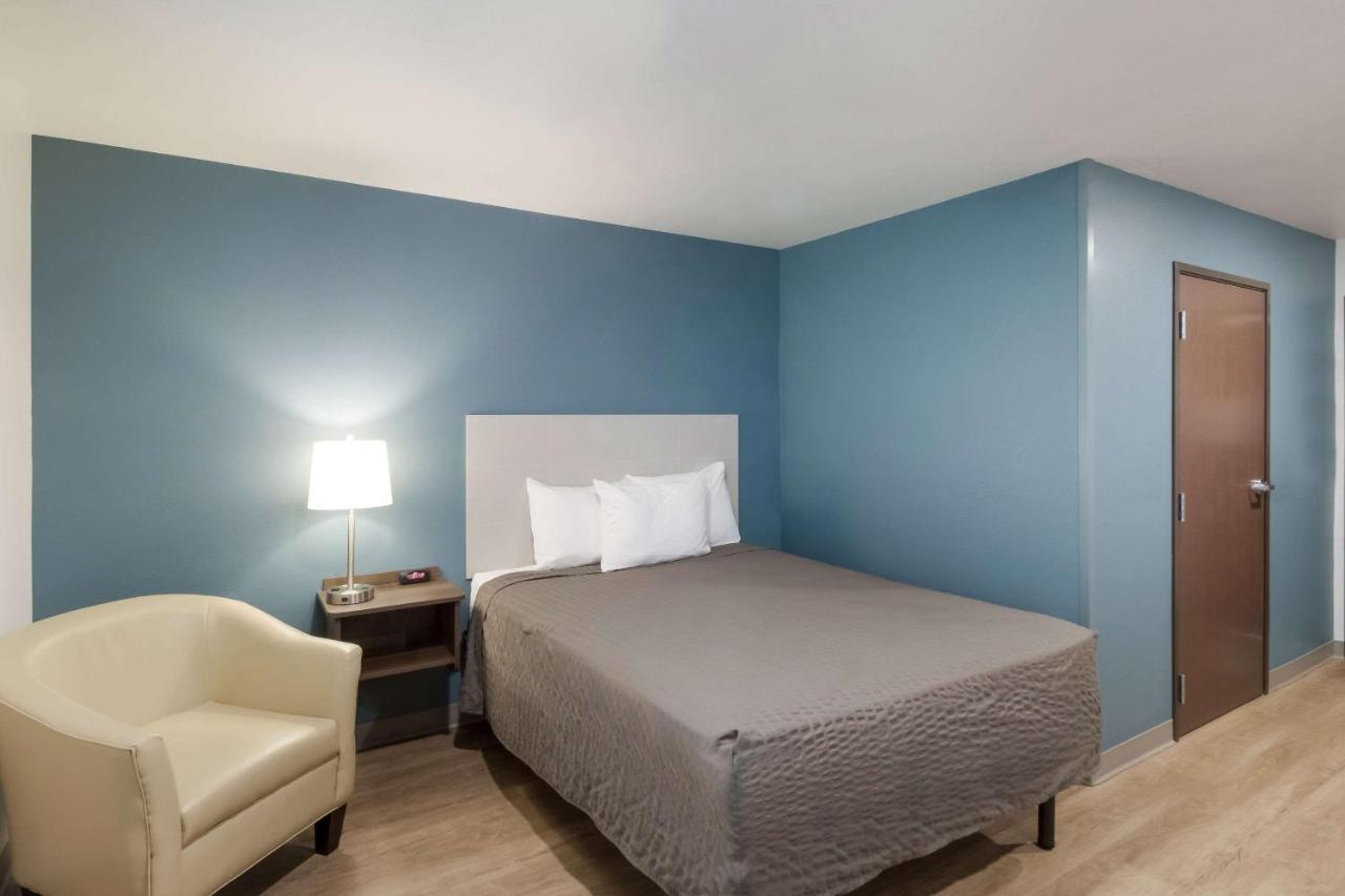 Woodspring Chandler Hotel 2*